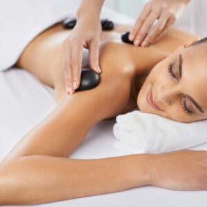 Massage aux pierres chaudes