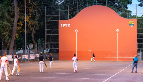sport local : la pelote basque !